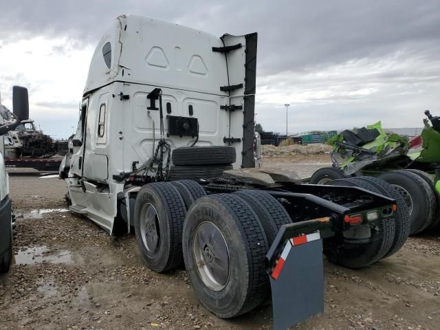 2024 Freightliner Cascadia 126