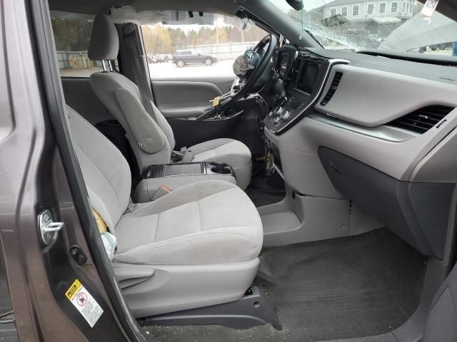 2015 Toyota Sienna LE