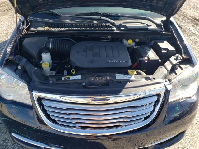 2015 Chrysler Town & Country Touring