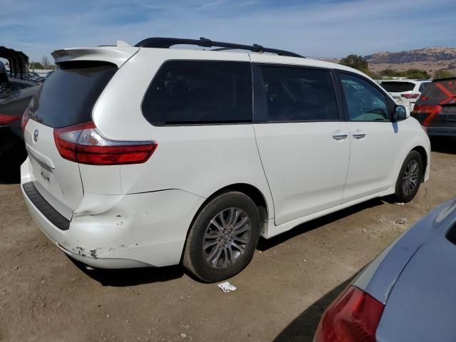 2019 Toyota Sienna XLE