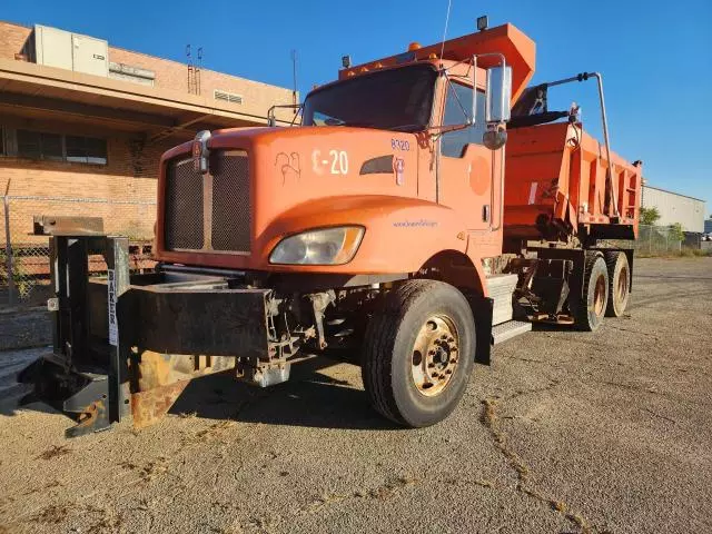 2010 Kenworth Construction T400