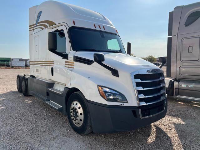 2020 Freightliner Cascadia 126