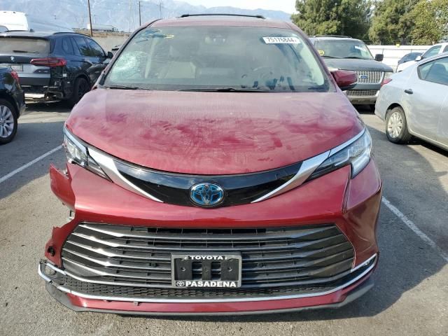 2021 Toyota Sienna Limited