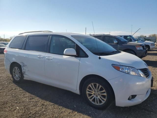 2012 Toyota Sienna XLE