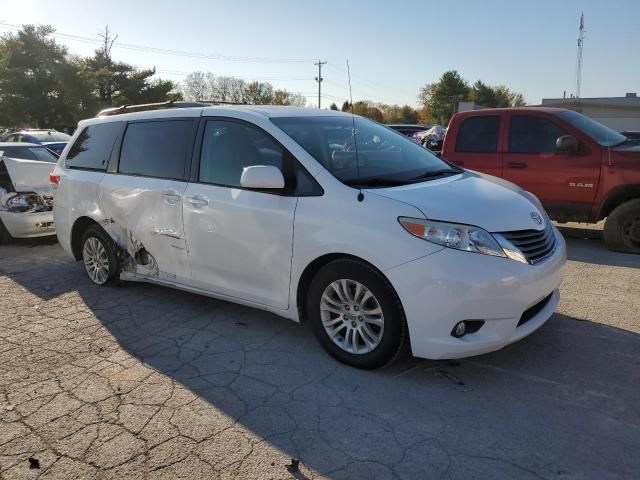 2014 Toyota Sienna XLE