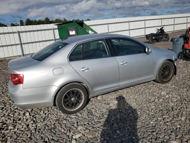 2005 Volkswagen New Jetta 2.5L Option Package 2