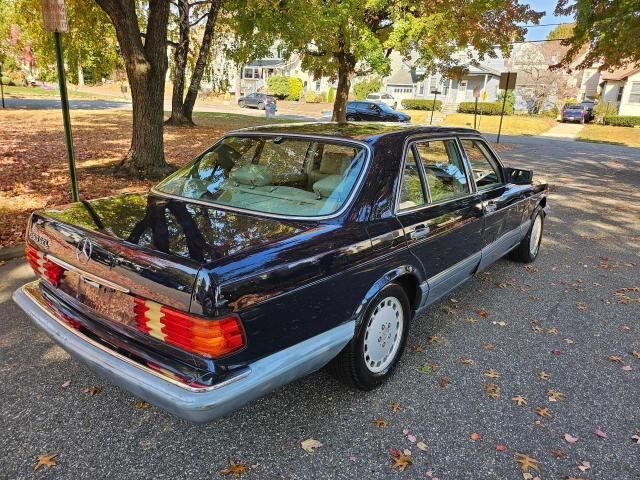 1988 Mercedes-Benz 560 SEL