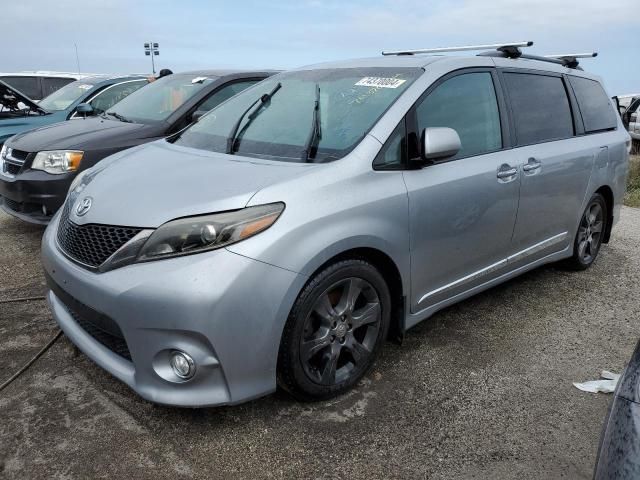 2016 Toyota Sienna SE