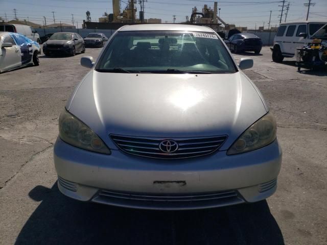 2005 Toyota Camry LE