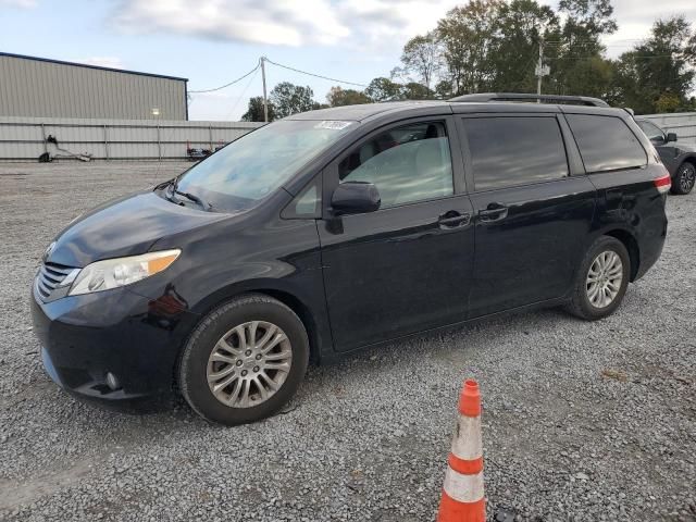 2012 Toyota Sienna XLE