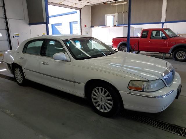 2003 Lincoln Town Car Executive