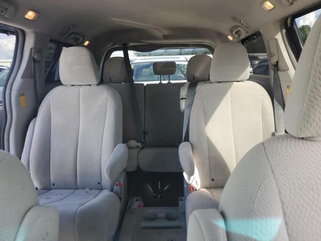 2014 Toyota Sienna LE