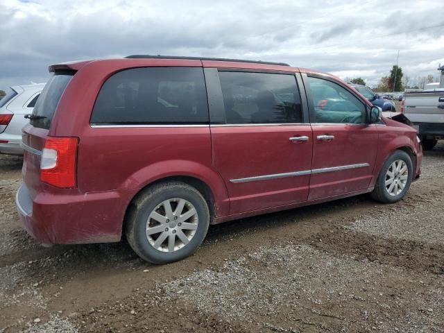 2012 Chrysler Town & Country Touring L