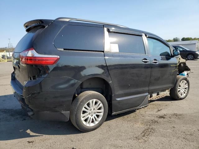 2016 Toyota Sienna XLE