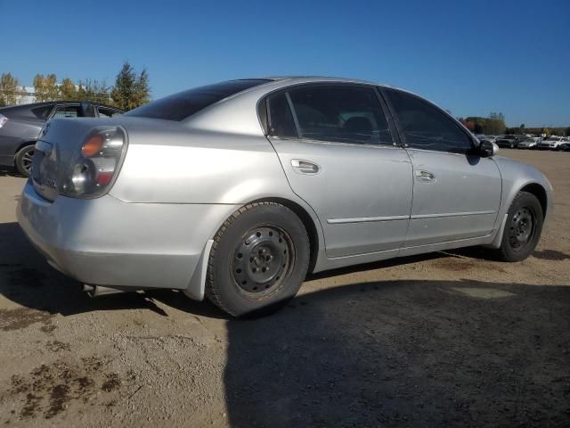 2002 Nissan Altima Base