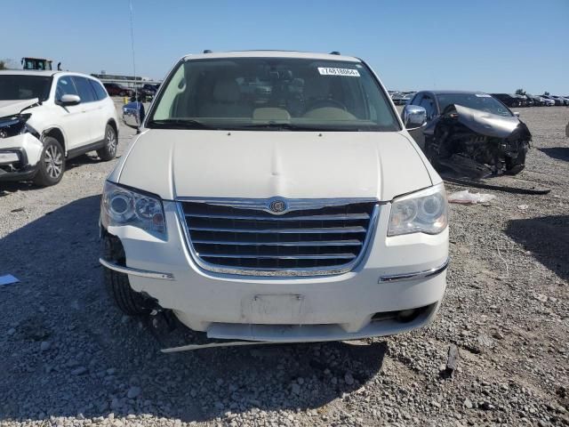 2010 Chrysler Town & Country Limited