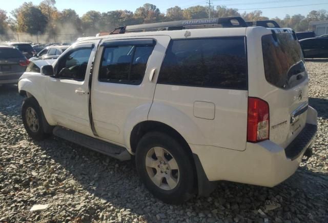 2005 Nissan Pathfinder LE