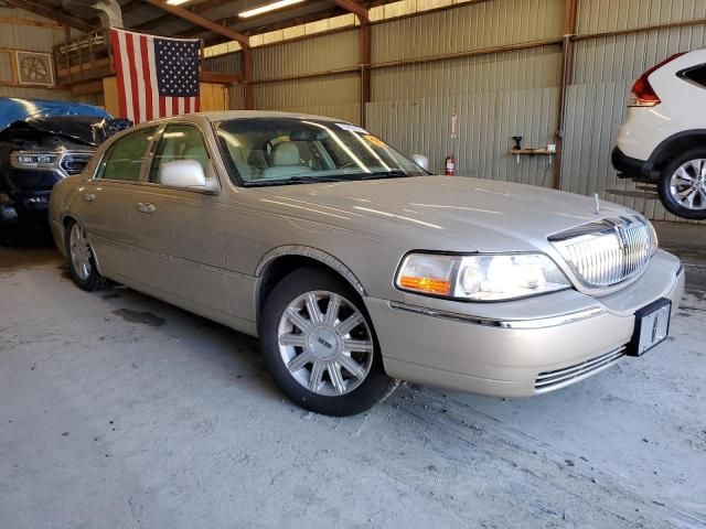 2006 Lincoln Town Car Signature Limited