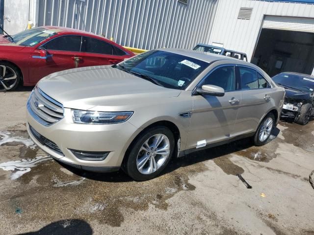 2018 Ford Taurus SEL