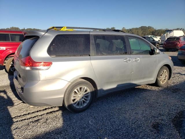 2014 Toyota Sienna XLE