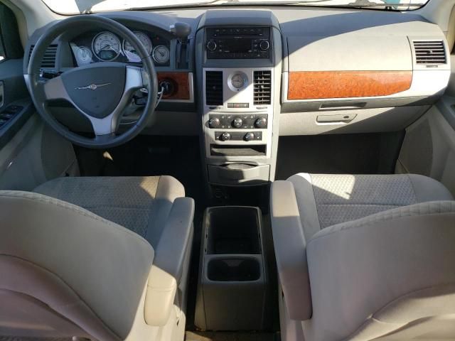 2009 Chrysler Town & Country Touring