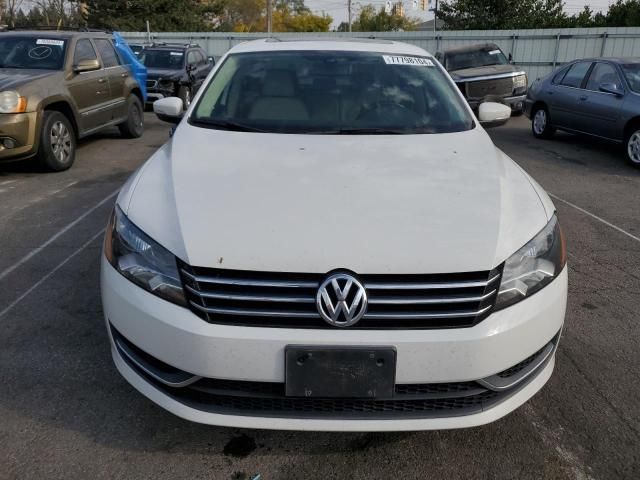 2013 Volkswagen Passat SE