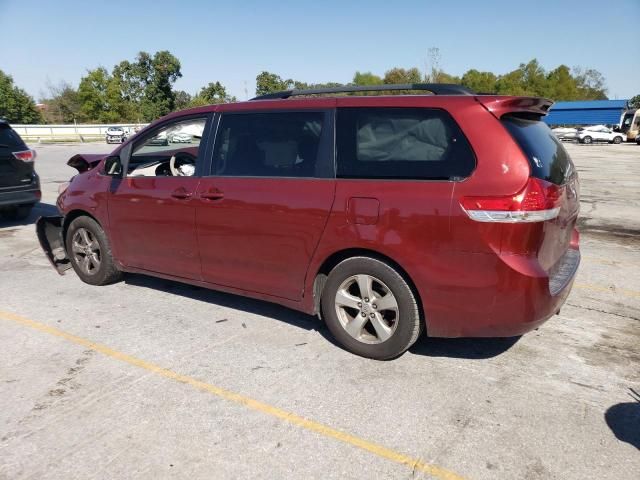 2014 Toyota Sienna LE