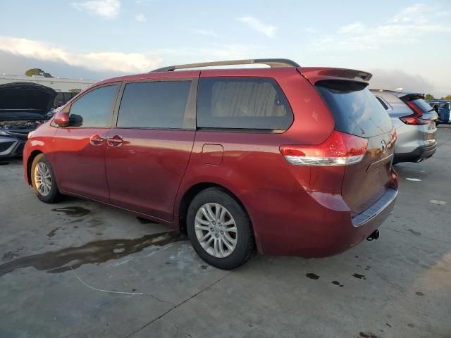 2014 Toyota Sienna XLE