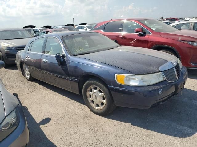 2002 Lincoln Town Car Signature