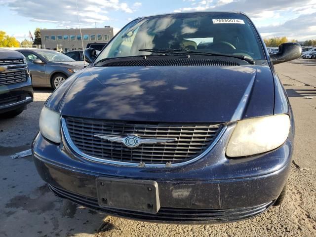 2004 Chrysler Town & Country EX