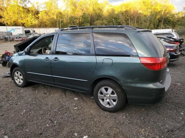 2004 Toyota Sienna CE