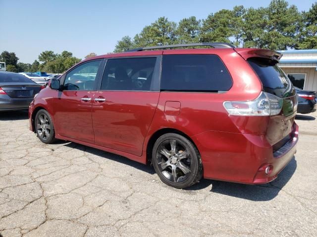 2015 Toyota Sienna Sport