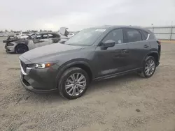 Mazda Vehiculos salvage en venta: 2022 Mazda CX-5 Signature