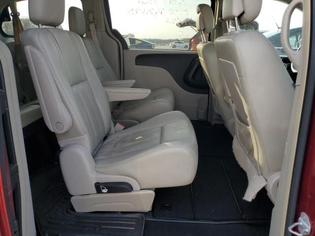 2012 Chrysler Town & Country Touring