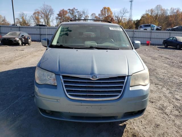 2009 Chrysler Town & Country Touring