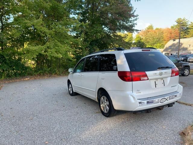 2005 Toyota Sienna XLE