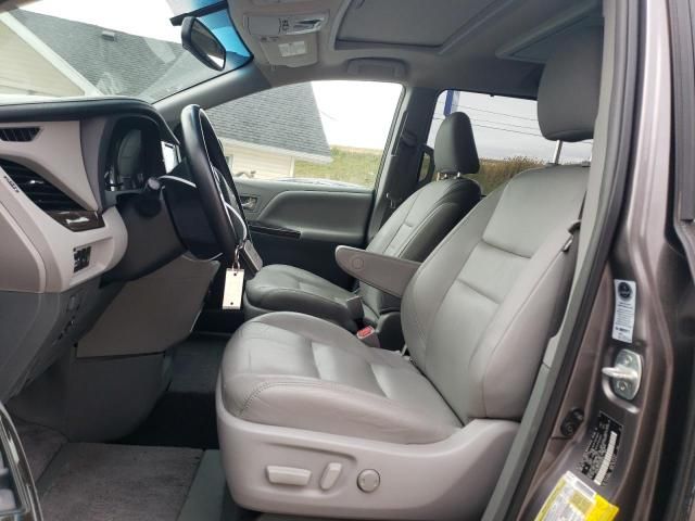 2015 Toyota Sienna XLE