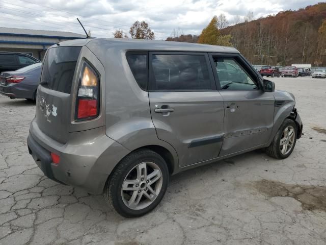 2011 KIA Soul +