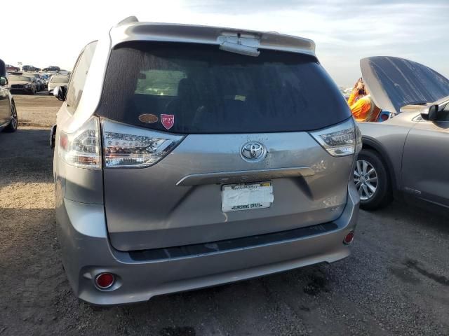 2013 Toyota Sienna Sport