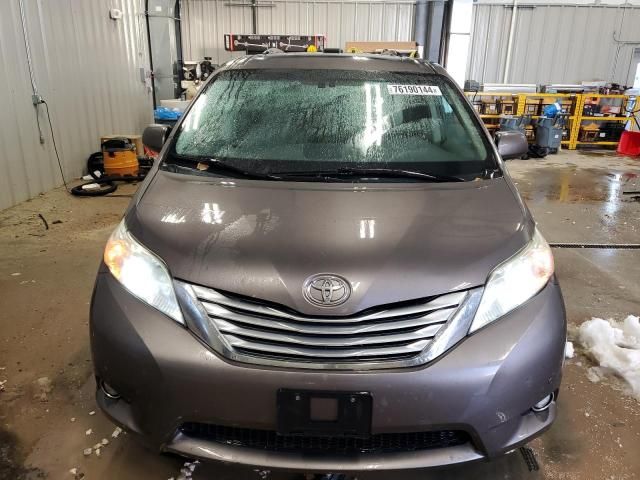 2012 Toyota Sienna XLE