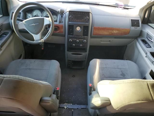 2008 Chrysler Town & Country LX