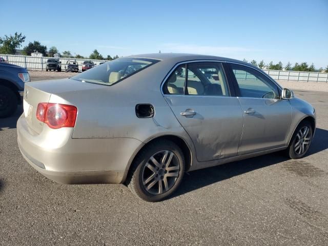 2005 Volkswagen New Jetta 2.5L Option Package 1