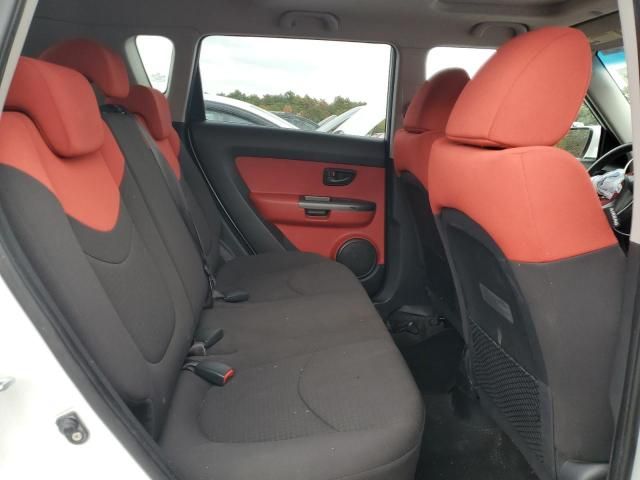 2010 KIA Soul +