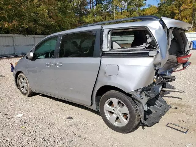 2017 Toyota Sienna LE