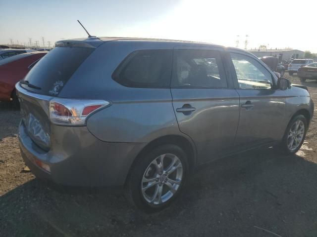 2014 Mitsubishi Outlander SE