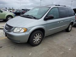 Carros salvage para piezas a la venta en subasta: 2003 Chrysler Town & Country LX