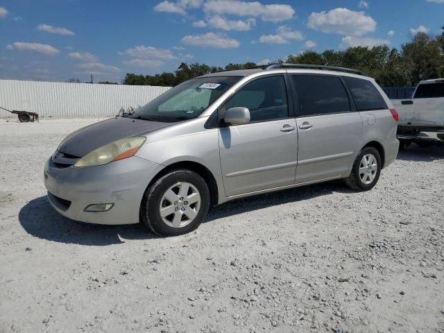 2006 Toyota Sienna XLE