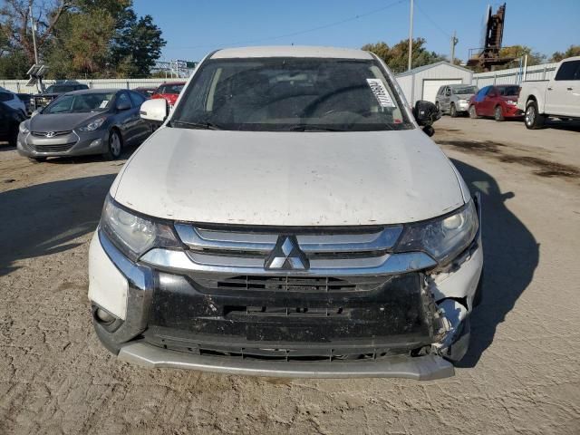 2016 Mitsubishi Outlander SE