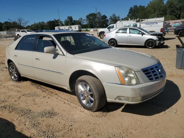 2011 Cadillac DTS Luxury Collection