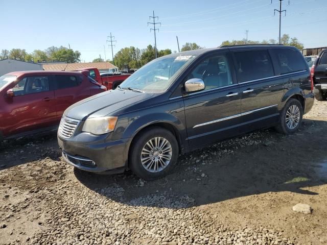 2013 Chrysler Town & Country Touring L